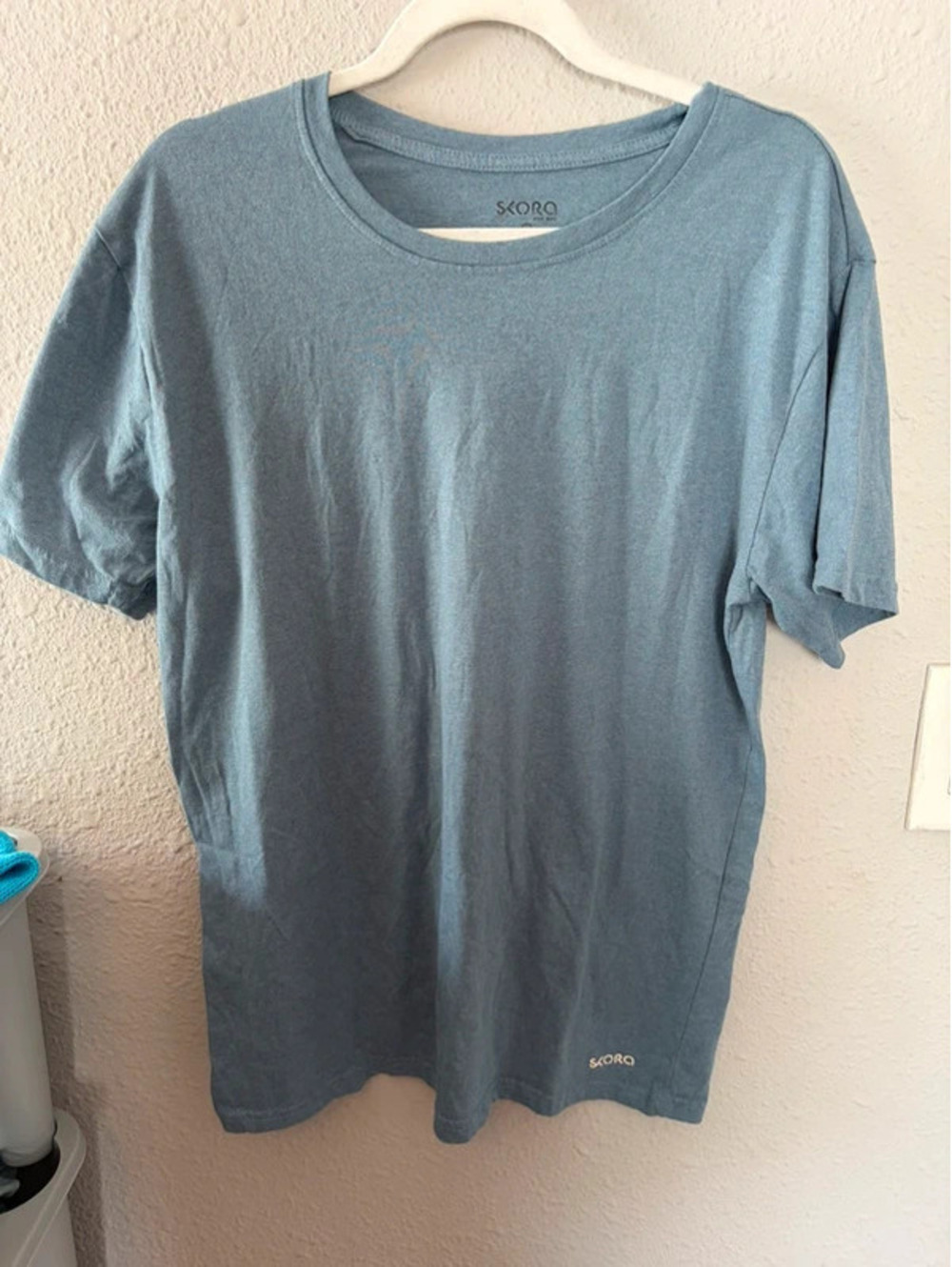 Men's Skora blue tshirt size L